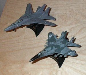 Custom diecast 'Macross Zero' Mig-29 & F-14 by P