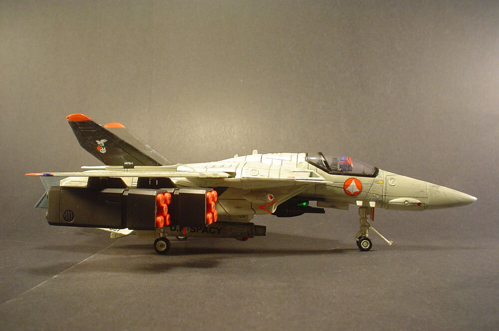 Custom 1/48 VF 1-S Red Roses