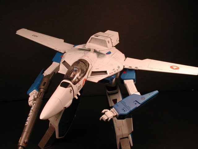 Another VF-1A Max TV custom