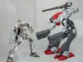 1/72 VF-25S versus 1/72 Glaug