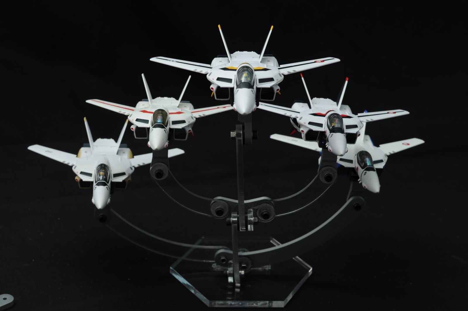 5 VF-1's test pieces