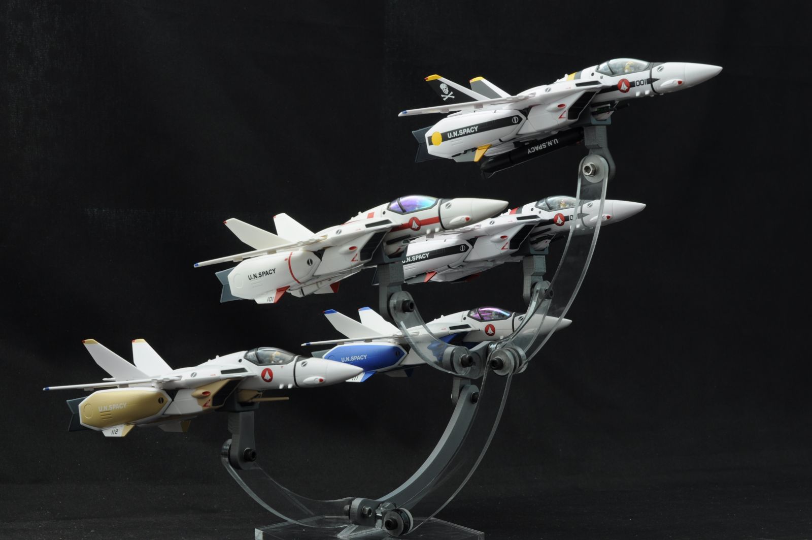 5 VF-1's test pieces