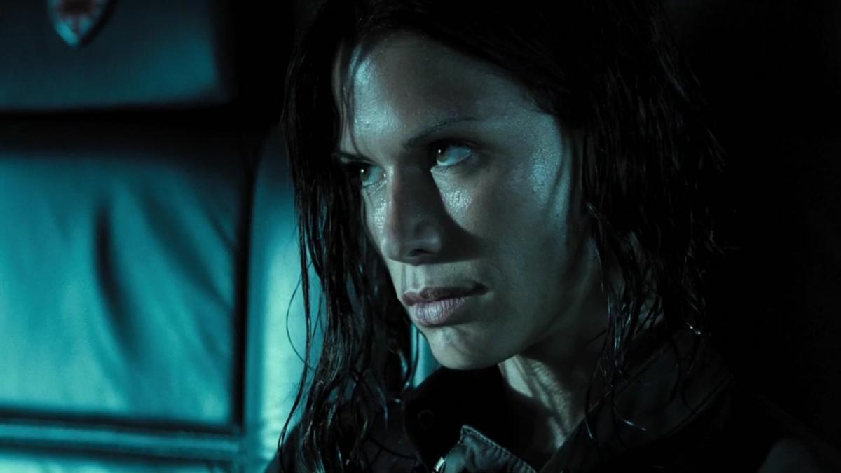 Когда судный день в 2024 году. Рона Митра 2008. Рона Митра Судный. Rhona Mitra Doomsday.