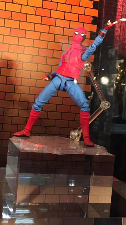 SH-Figuarts-Spider-Man-Homemade-Suit.jpg