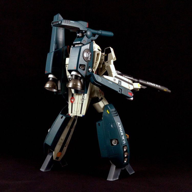 598d522165310_VF-1Sstrikebattroid03.thumb.jpg.03f47d4c5bd86a3bb7ec0eaf6a3fa5b4.jpg