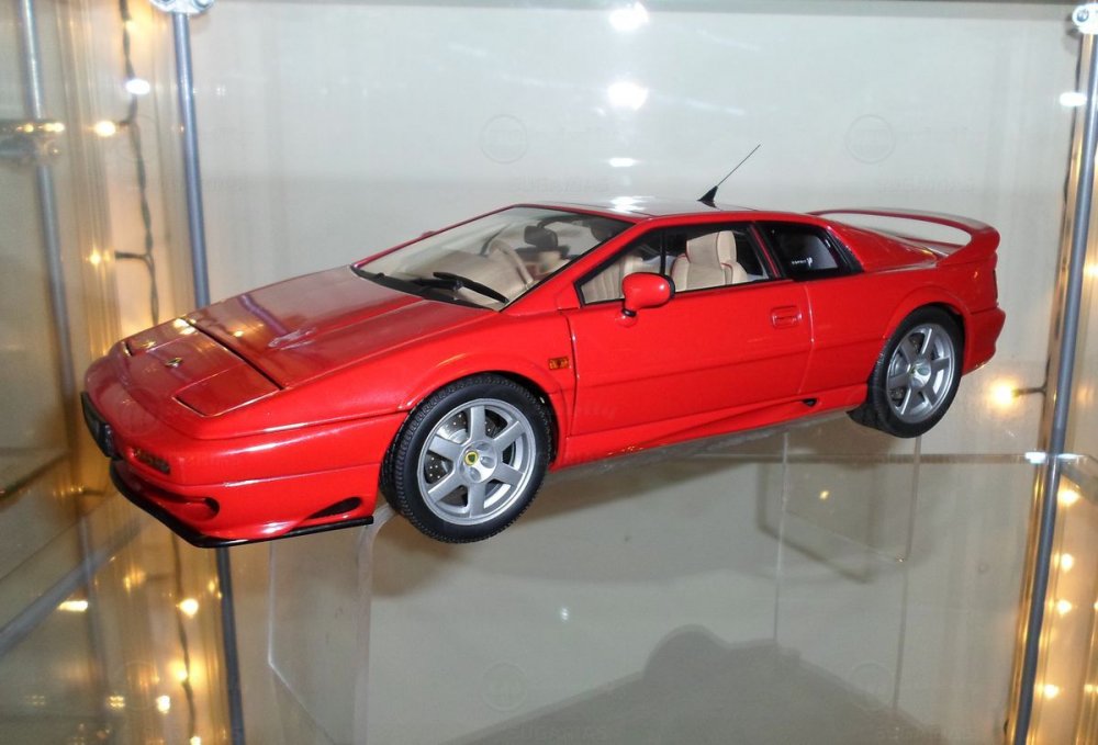 diecast-lotus-esprit-v8-autoart.jpg