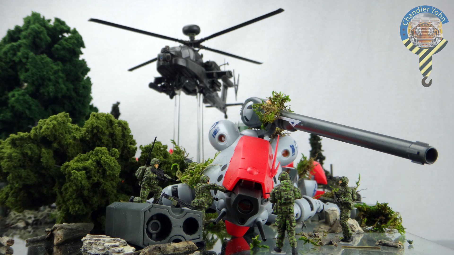 Bandai Zaentradi Glaug Crash AH64-D Apache M1 Abrams Yamato Tomahawk Destroid 2.jpg