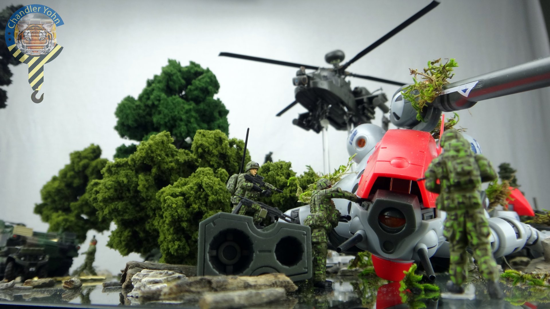 Bandai Zaentradi Glaug Crash AH64-D Apache M1 Abrams Yamato Tomahawk Destroid 9.jpg