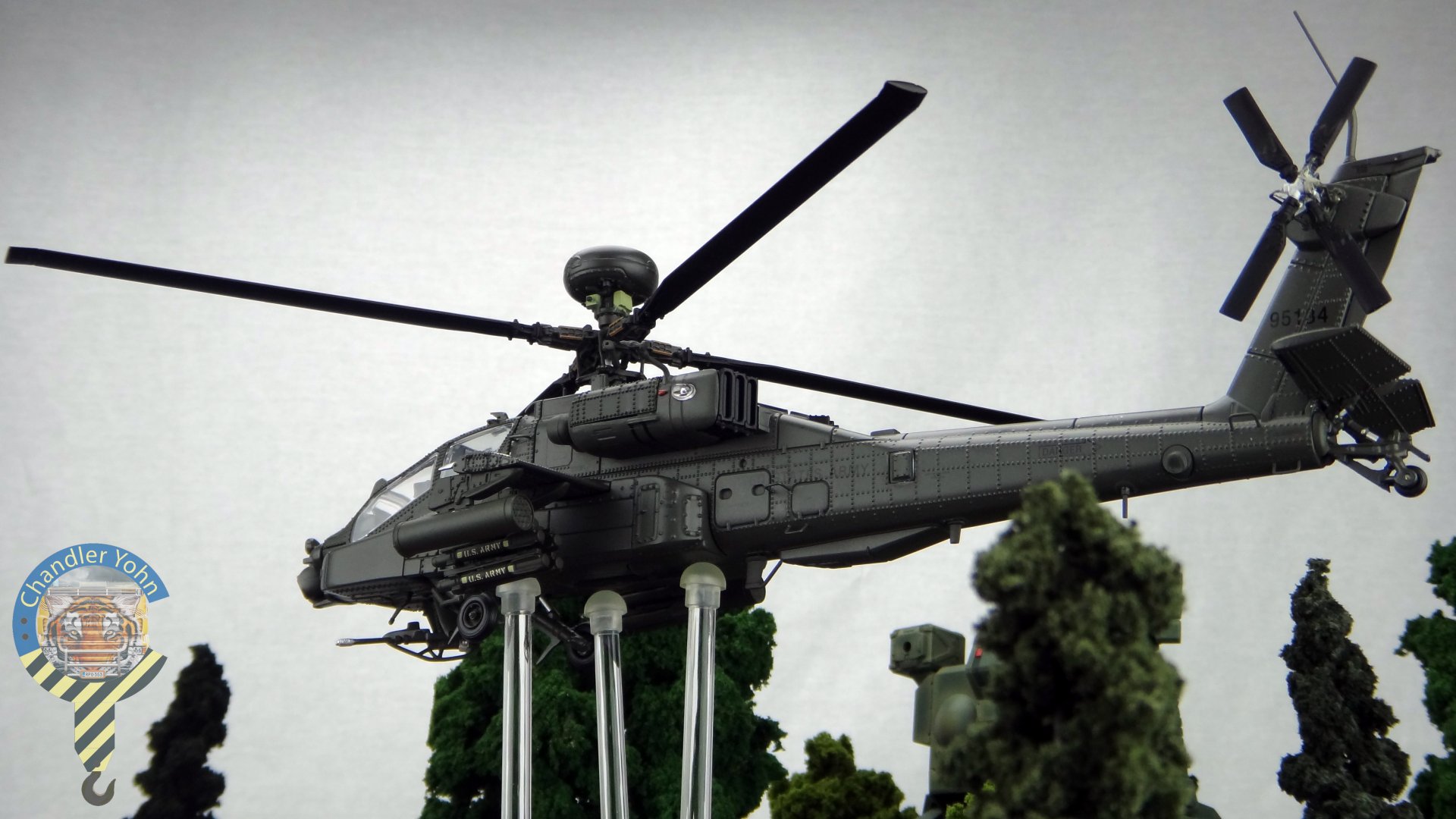 Bandai Zaentradi Glaug Crash AH64-D Apache M1 Abrams Yamato Tomahawk Destroid 16.jpg