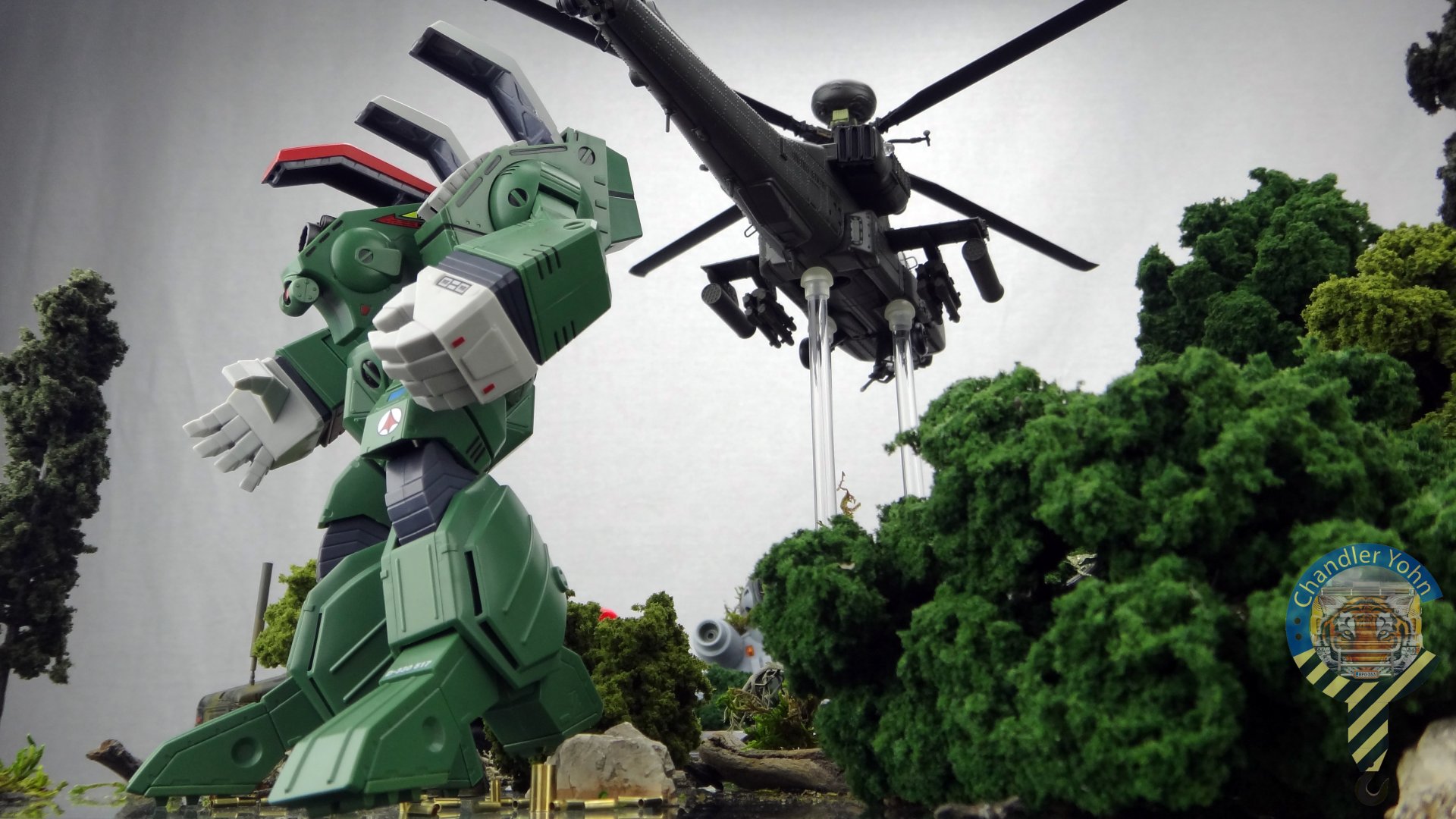 Bandai Zaentradi Glaug Crash AH64-D Apache M1 Abrams Yamato Tomahawk Destroid 28.jpg