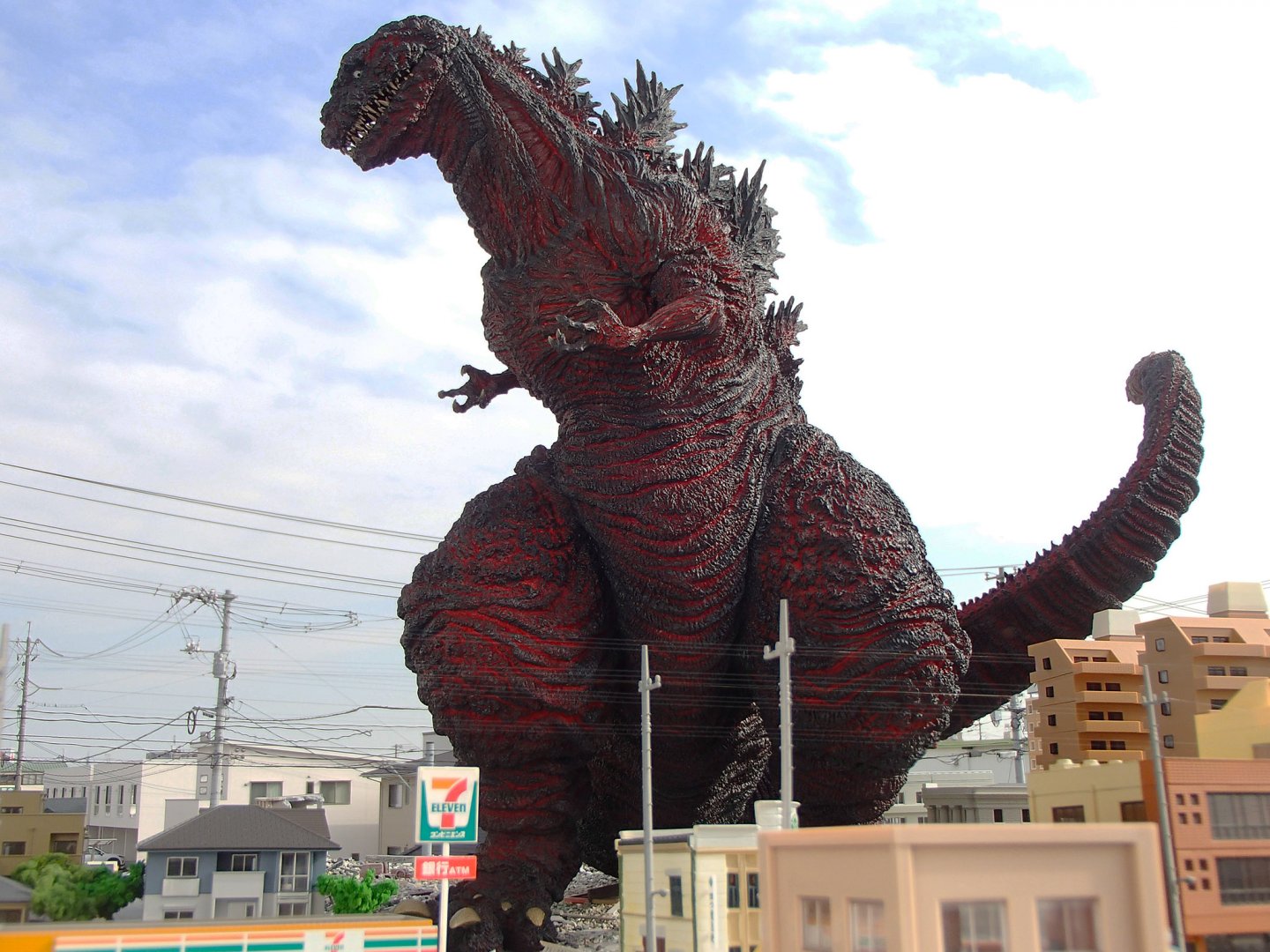 5a1d9a94c7af4_ShinGojira.thumb.jpg.4884505fb77ba63a5f7fc9ac2136306d.jpg