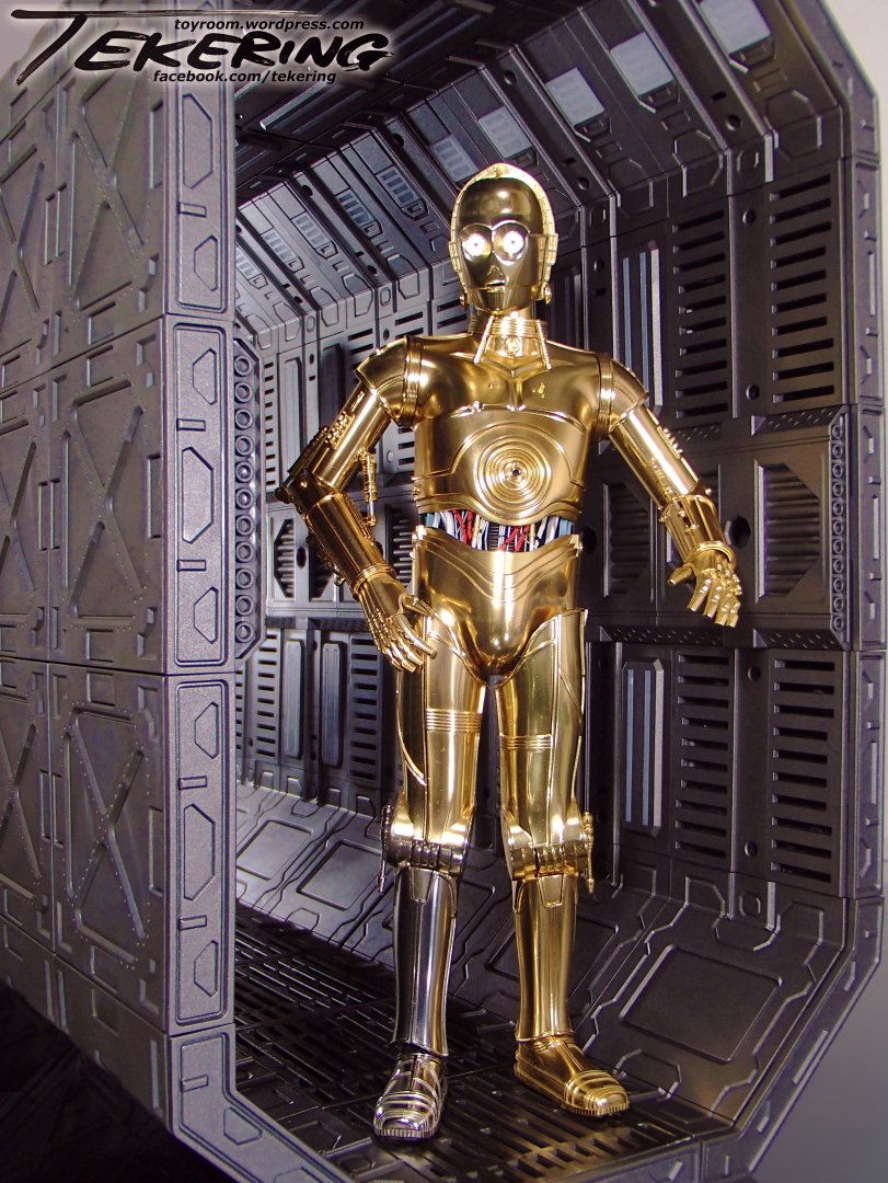 C-3PO.thumb.jpg.d82c0e05ecd36a6b98639893af9c9a8d.jpg