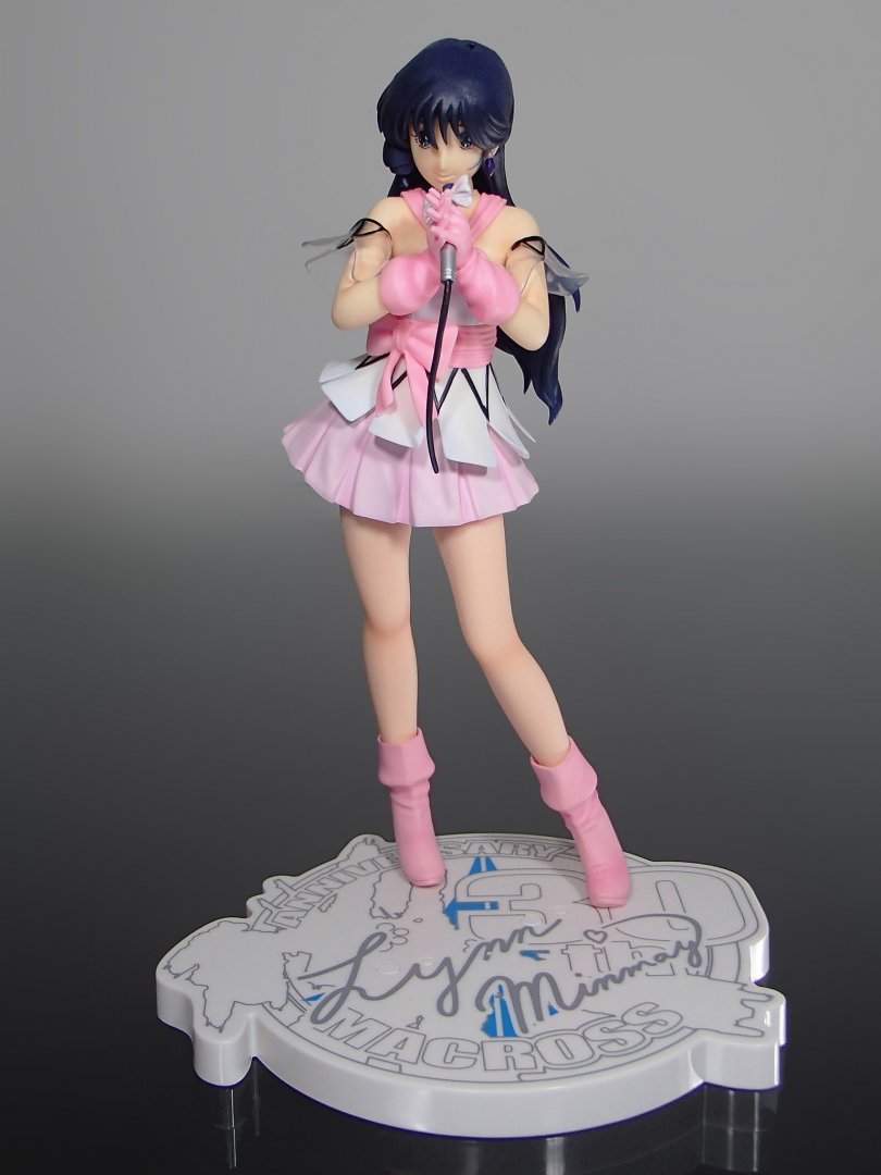 Minmay_custom.thumb.jpg.d45d29c71f4c22146e55ad28b639fe01.jpg