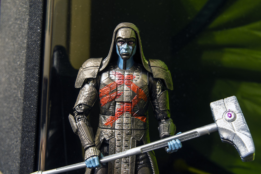 Marvel_Legends_Ronan_DSC06670.jpg.a82c601ca59bd5e040d74e27150d1edd.jpg