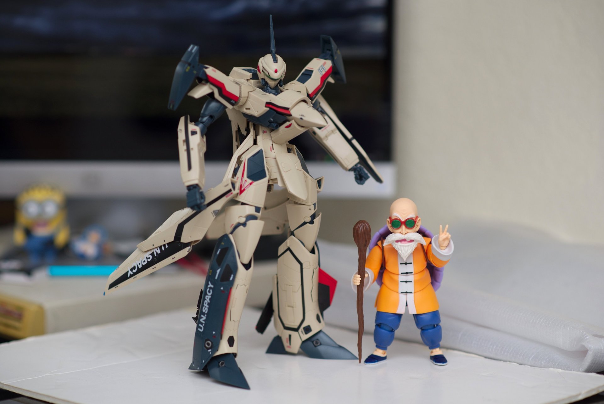 dx-yf19fp-and-master-roshi.thumb.jpg.fdaccf0b30ac69de7c8aafab40b14cdb.jpg