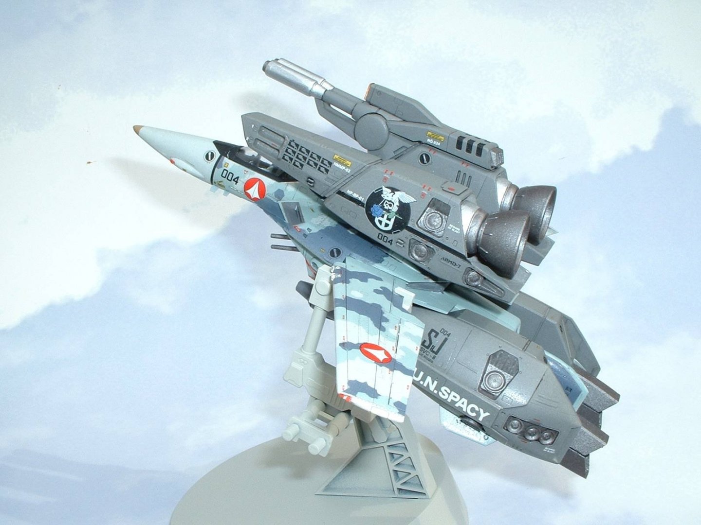 Blue Roses Camouflage VF-1S Strike 1 (5).jpg