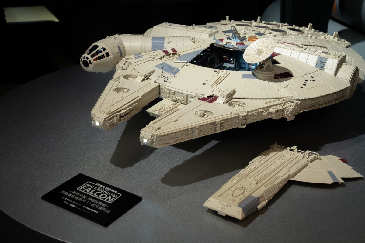 deagostini_millenium_falcon_01.jpg.a840f280f0c54d62ad99b6d5f3e2d0be.jpg