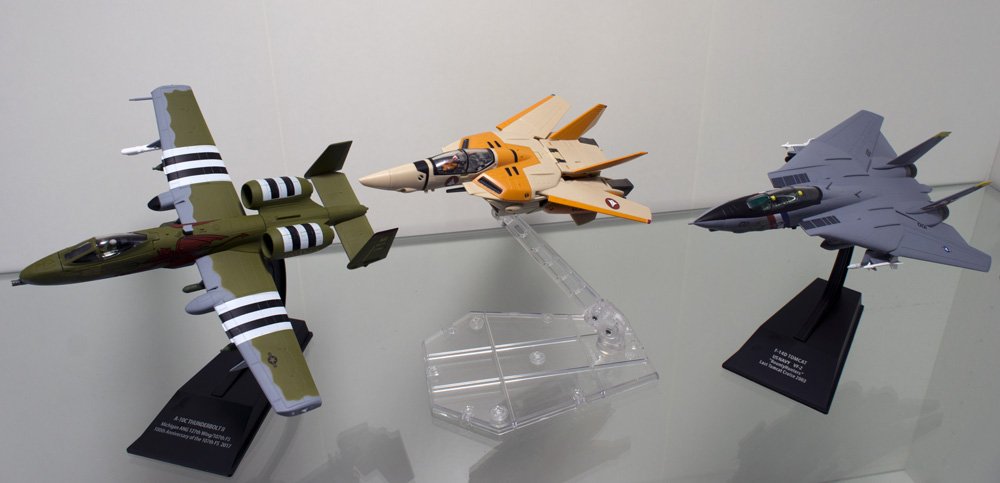 Macross_HMR_VF-1D_A-10_F-14.jpg.f2d89c02ac2850c83c9ff97637556042.jpg