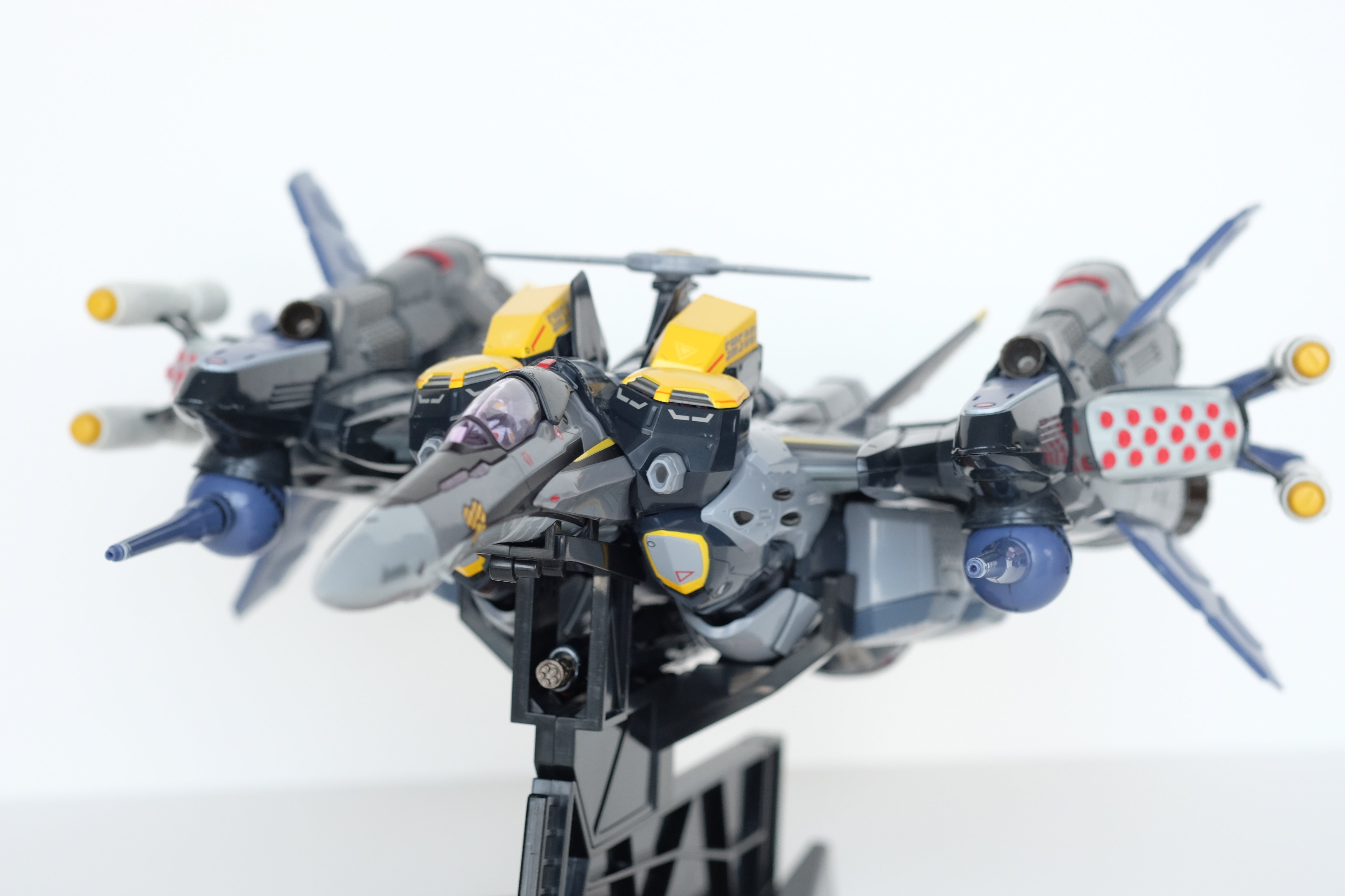 What is your favorite mech from Macross series? - Toys 