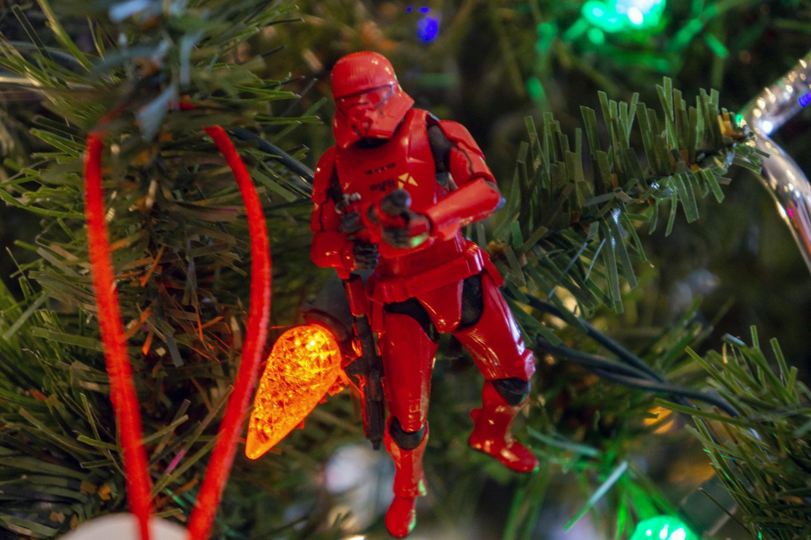 1887878370_ChristmasTree_2019_StarWars_SithJumptrooper.thumb.jpg.e1338017f4e4d98bbacf9c1496335736.jpg