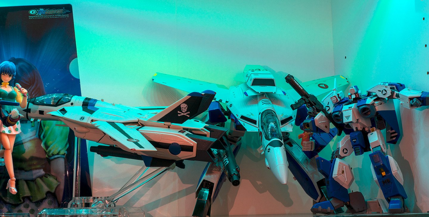 Macross-Mospeada-DSC08168.jpg.fc573f05b87527e7eee162623835790f.jpg