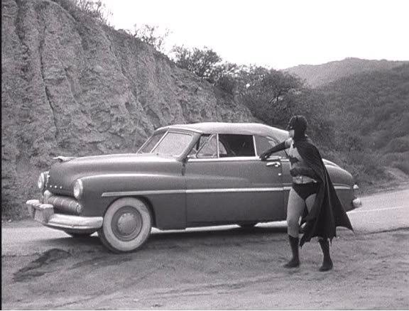 1949batmanmobile1.jpg.50d7771ae9e33222df3722572d5bbdc2.jpg