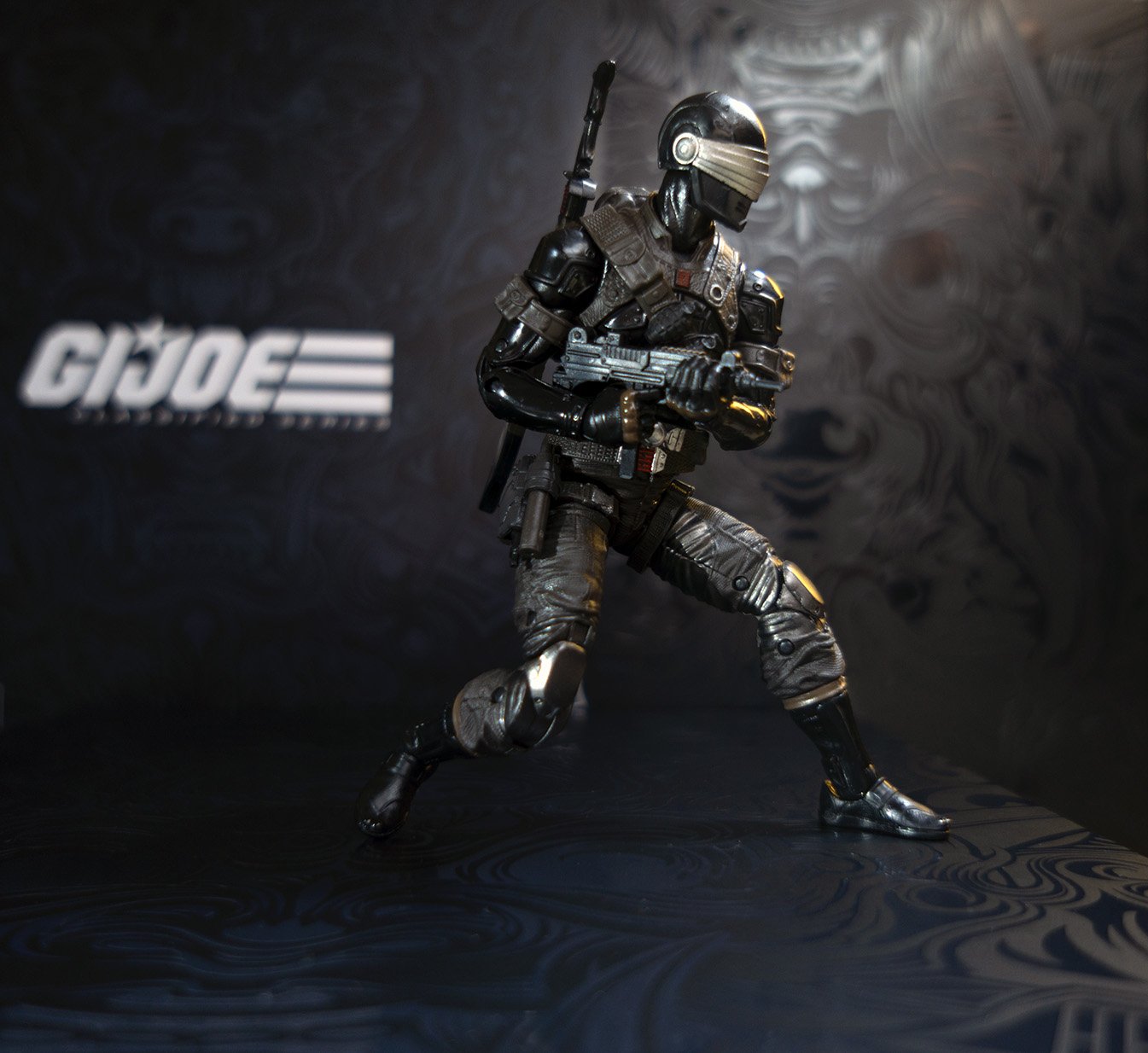 GIJoe-Classified-Snake-Eyes-Exclusive-DSC08379.jpg.c12bc26013f69b002277e9b0b5873a0b.jpg