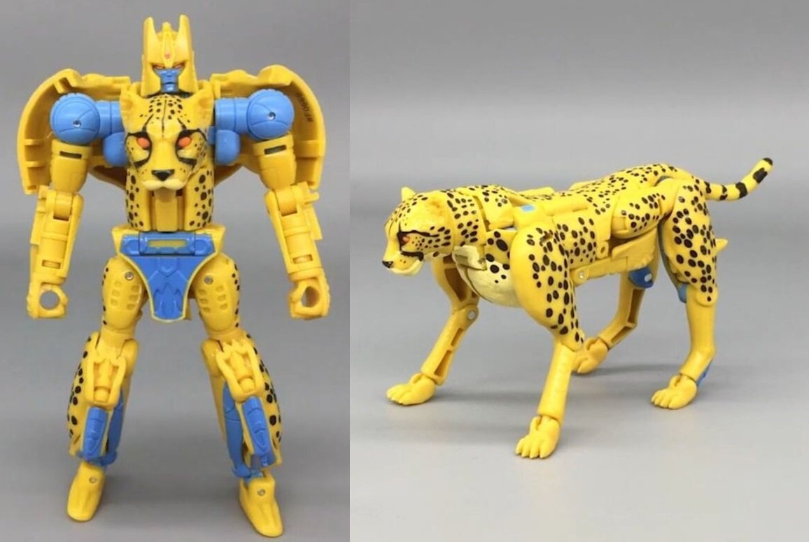 1069593092_TransformersKingdomDeluxeCheetorIn-HandImage(11)__scaled_800.jpg.040f88737320ae1e979eb2af55c37ae9.jpg