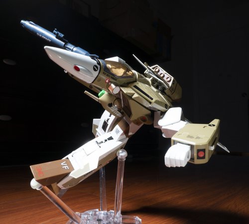 Macross-CM-VF-1A-CF-DSC08416.thumb.jpg.743771fb039947edf9e4e32fa378faa1.jpg