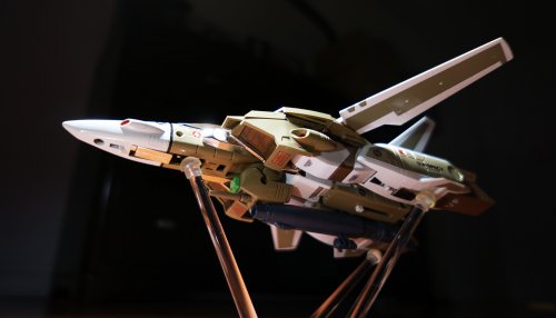 Macross-CM-VF-1A-CF-DSC08417.thumb.jpg.b295aa2415dff11ee589c7736b165d82.jpg