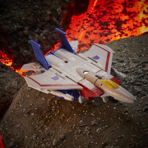 209042886_TransformersKingdomWave2CoreStarscream(4)__scaled_600.thumb.jpg.fabba98b5ef844c3da9772359cc4b014.jpg