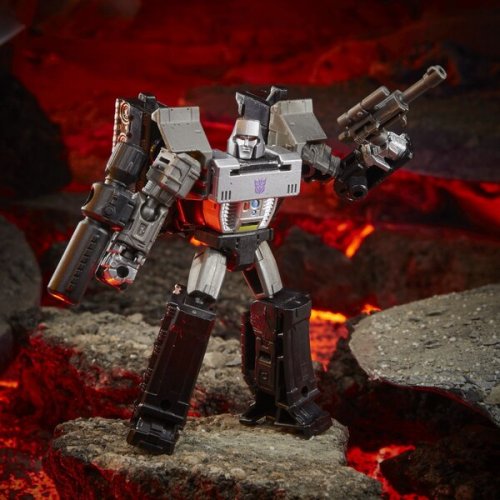 327735717_TransformersKingdomWave2CoreMegatron(12)__scaled_600.thumb.jpg.453f1b786b86e939b1b1db7acb1884b9.jpg