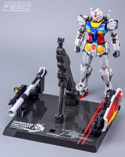 chogokin_RX-78F00_07.jpg