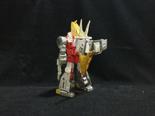 440382481_TransformersStudioSeries86SlagandDanielExo-Suit(2)__scaled_800.thumb.jpg.469042499567574e6abde7c9cc272e25.jpg