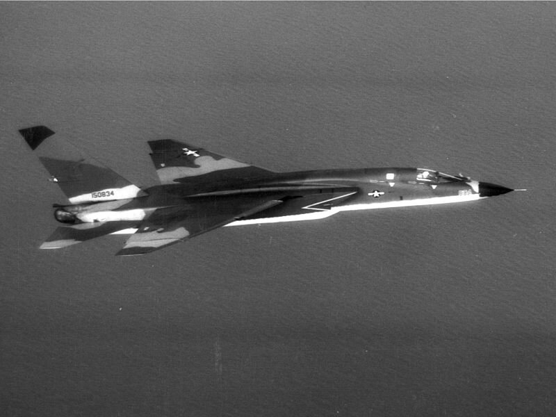 800px-Camouflaged_RA-5C_of_RVAH-13_over_Tonkin_Gulf_1966.jpg.343b5f79de111320c9bf587b50da27a0.jpg