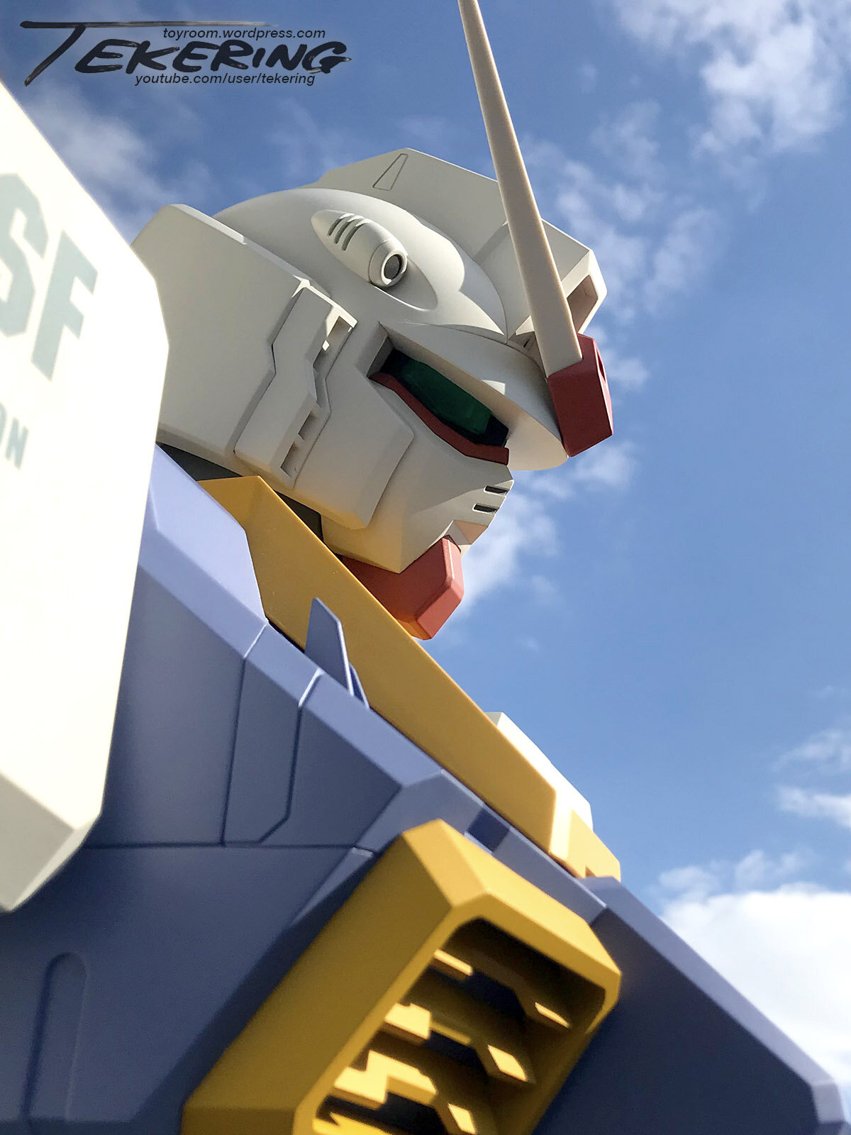 775532514_gundambust.jpg.bdb0ace9403945a11a83a2119b6c2107.jpg