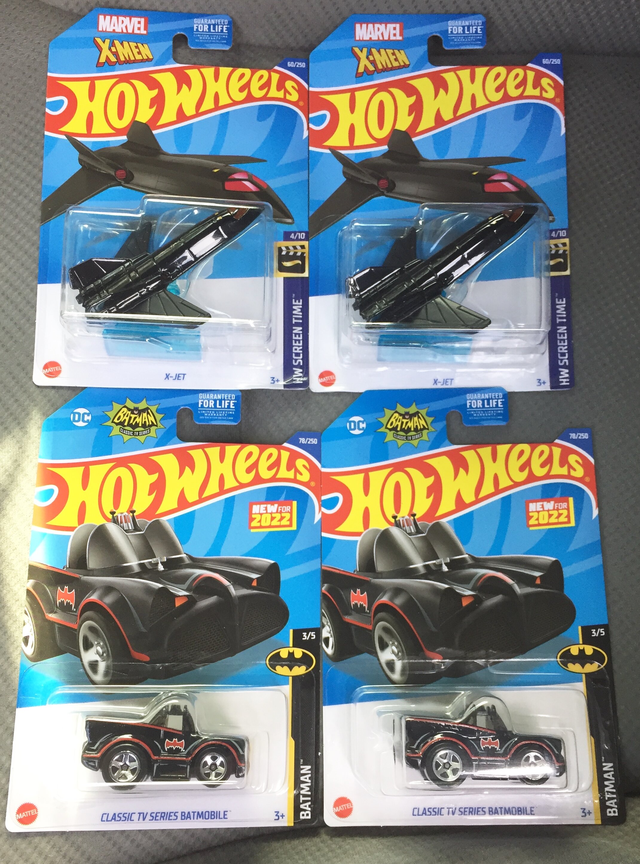 hotwheelsclassicbatmobiletoonedx2xmenxjetblackx2.jpg.c502c0f200069c3f034eea1159fbf627.jpg