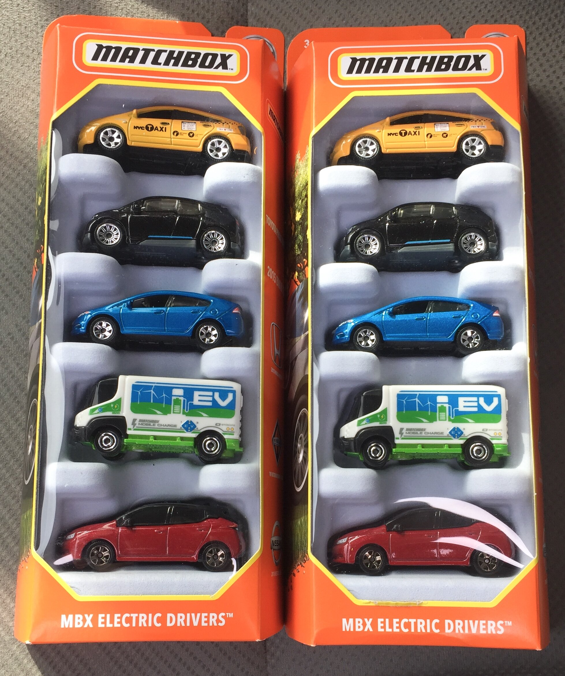 matchboxmbxelecticdriversx2.jpg.def8de2409ad9e52234e17c419332d91.jpg