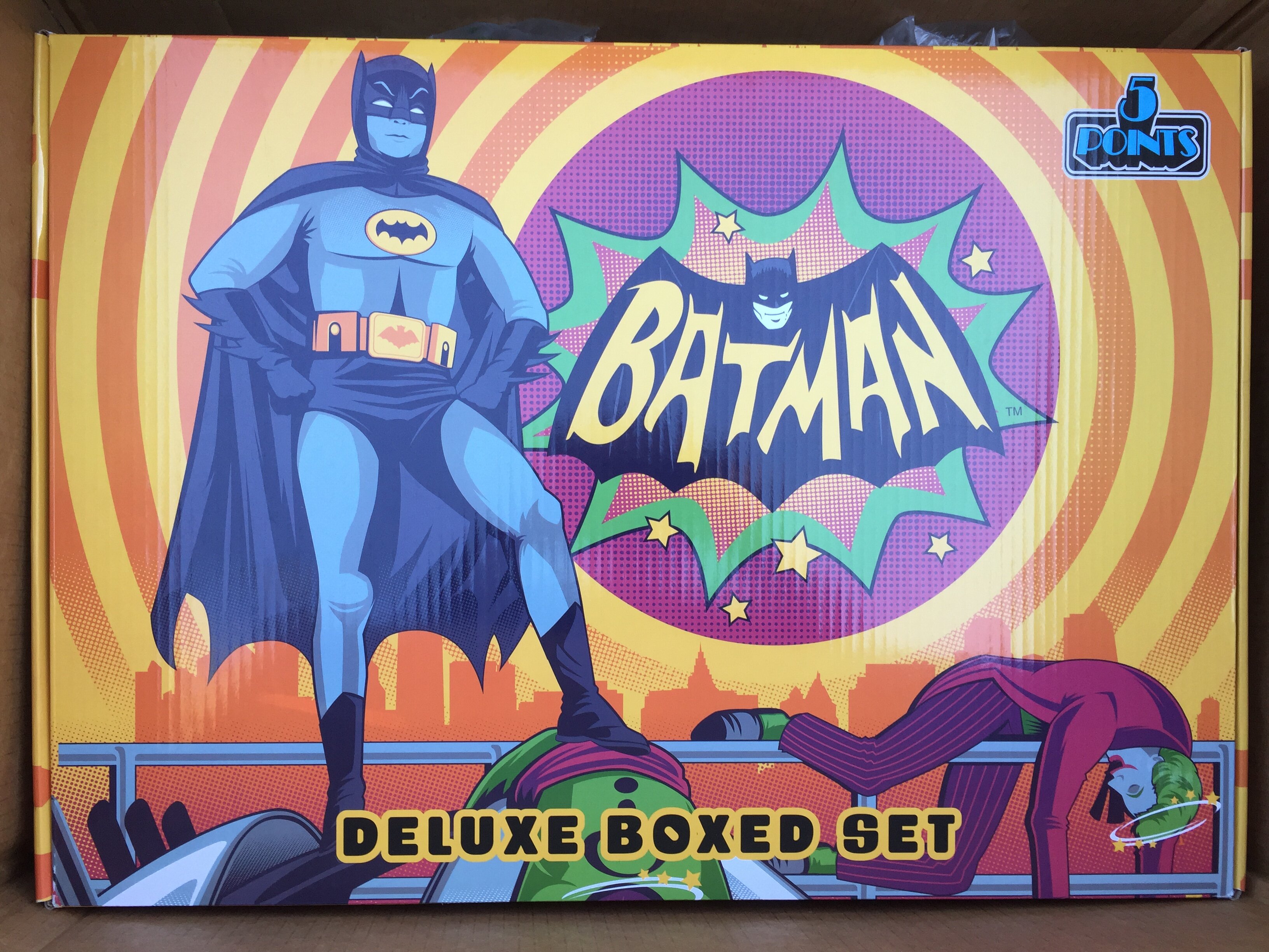 mezco5pointsbatmanclassictvdeluxeboxedset.JPG.3977b5417e7de43627dd9885ba4c7fc0.JPG