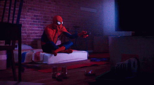 spiderman-watching-tv.gif.335d595d2626a8510363d4cdded144aa.gif