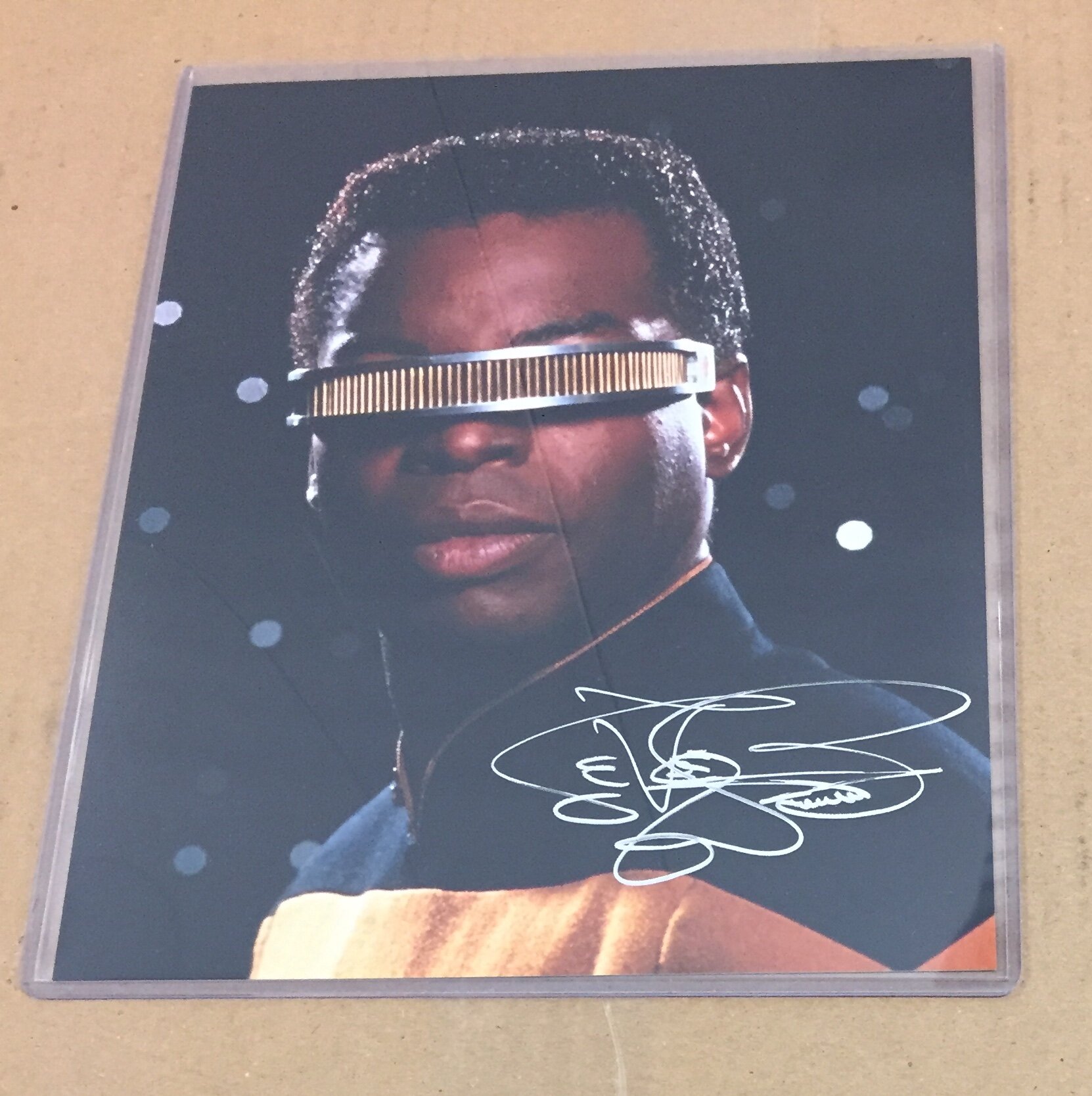 startrektnggeordilaforge8x10signedbylevarburton.JPG.b80d7bd7864ba48a4bd5a96873fbace5.JPG