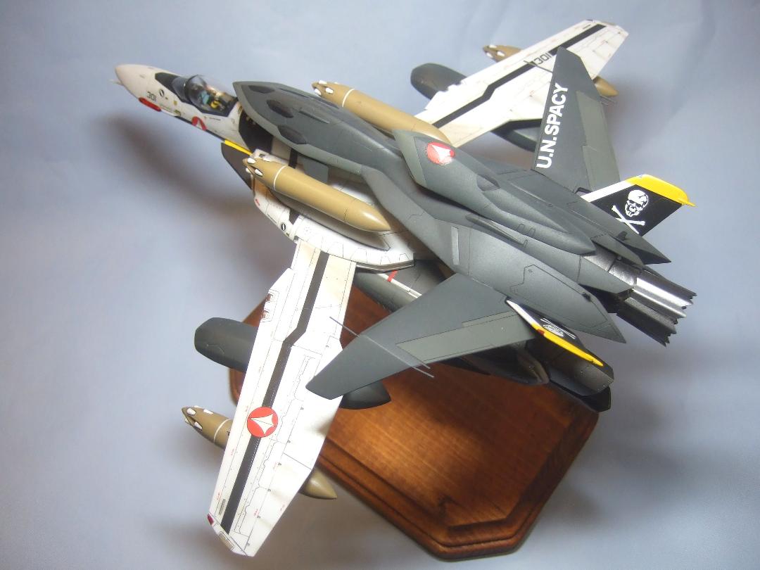 Hasegawa 1-72 VF-0S With Ghost Valkyrie Project 3.jpeg