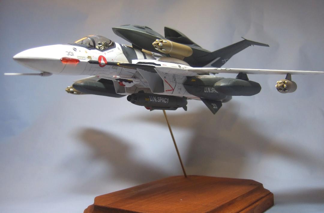Hasegawa 1-72 VF-0S With Ghost Valkyrie Project 5.jpeg