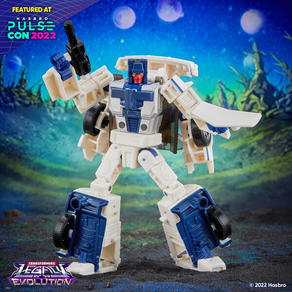 159171546_HasbroPulseCon2022TransformersOfficialProductImage(15)__scaled_600.jpg.78269e1aa2d18d68c0df7df0db926c31.jpg