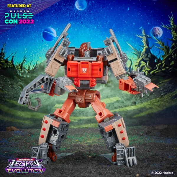 191927098_HasbroPulseCon2022TransformersOfficialProductImage(13)__scaled_600.jpg.f463173870e563f2e679e9b5c12cb70a.jpg