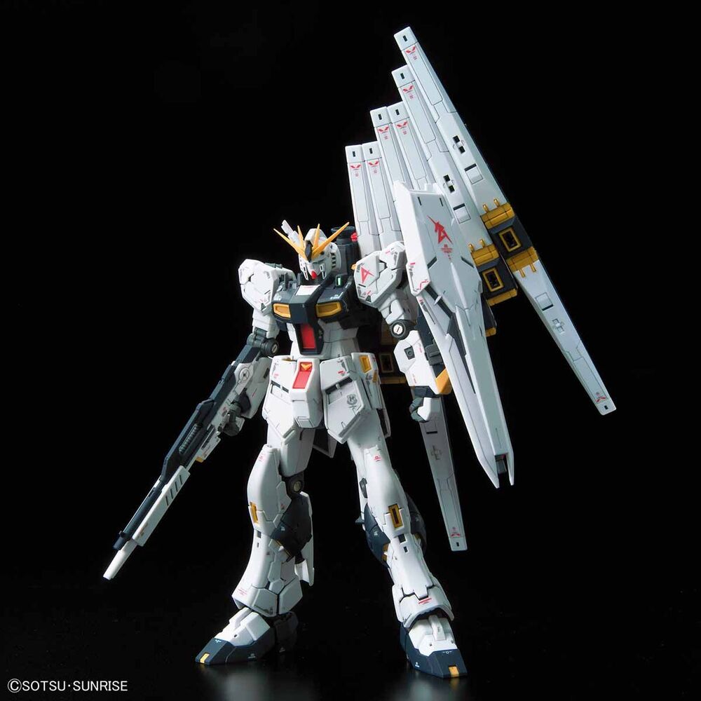 RG-Nu-Gundam-1.jpg.f43f57d20e164e9296b4ad6980594a9b.jpg