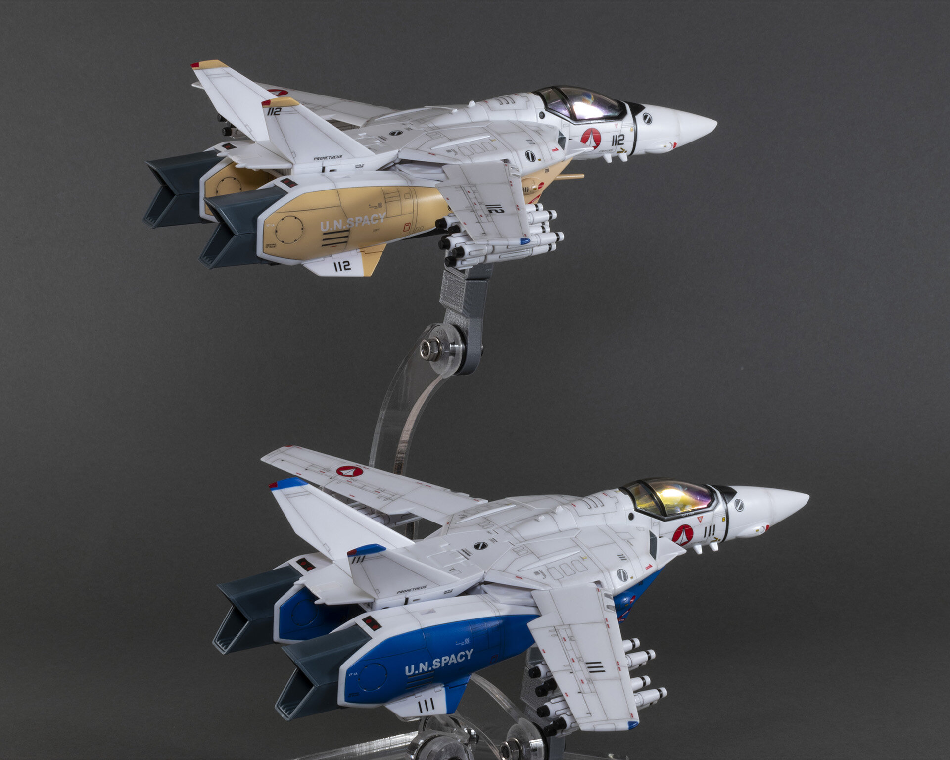 VF-1AMaxKakizaki003.jpg.91c7b20edec7a29d79c84e7f66b2a5d9.jpg