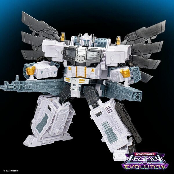 OfficialImageSDCC2023TransformersAmazonExclusive(11)__scaled_600.jpg.1b36f8f8c887bc2f2c2c4961f65c5dd3.jpg