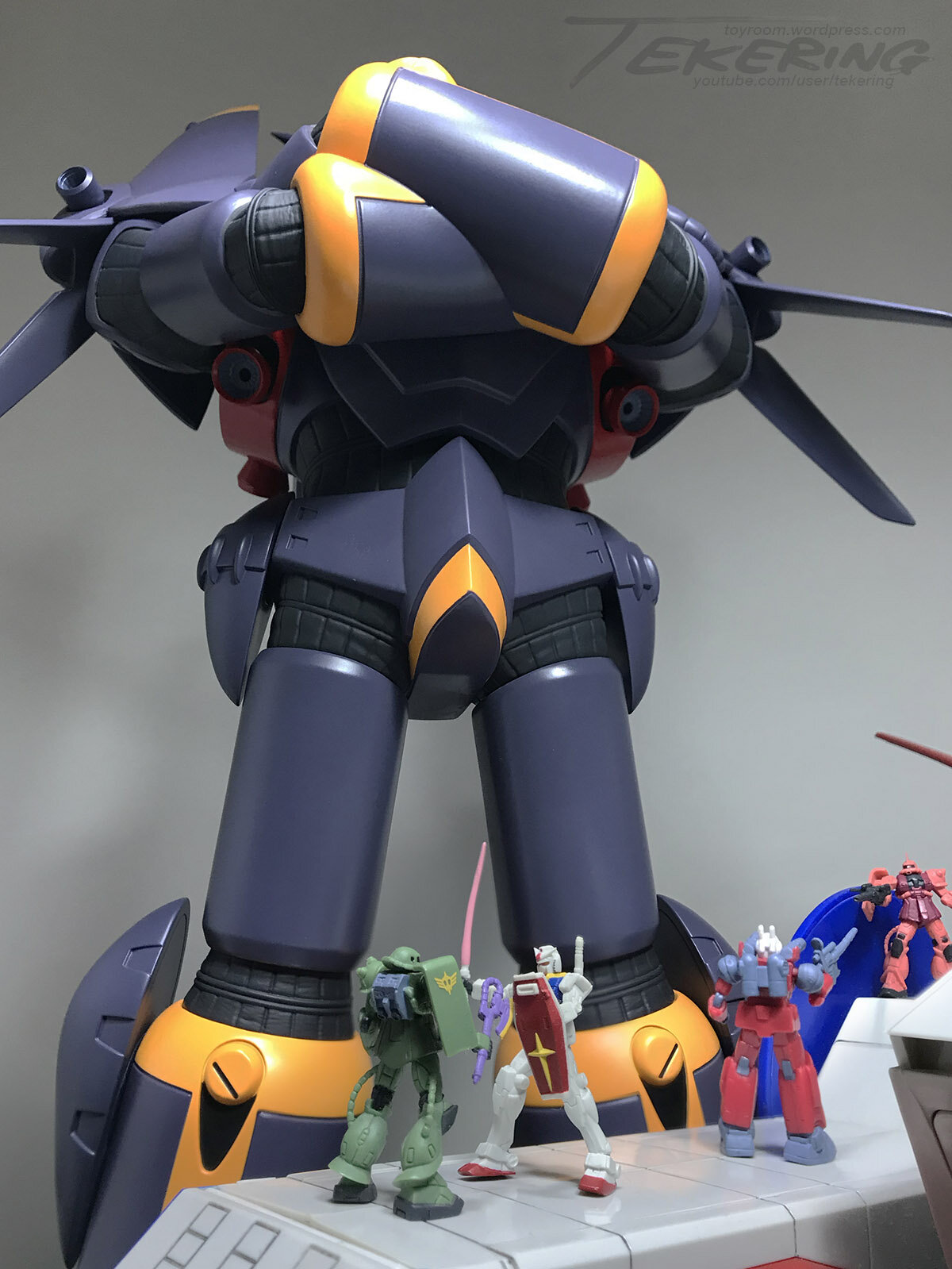 toweringGunBuster.jpg.09bc1afcf0b4c3eaf1b0a2a8cb4365b5.jpg