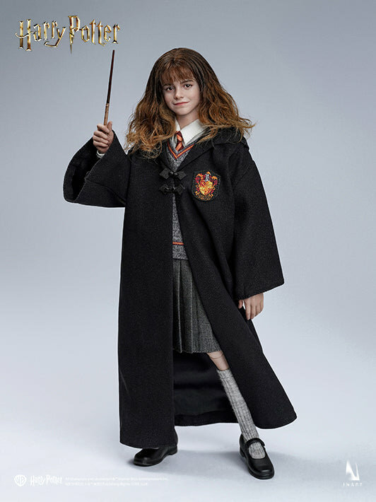 10.Own_a_piece_of_Hogwarts_history_with_the_Hermione_Granger_1-6_Collectible_produced_by_INART_1800x1800.jpg